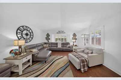 283 Brewster Avenue, Sacramento, CA 95831 - Photo 17