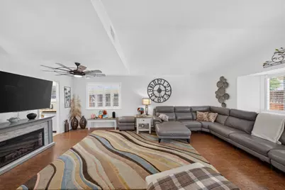 283 Brewster Avenue, Sacramento, CA 95831 - Photo 27