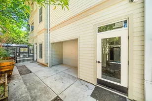 1306 19th St, Sacramento, CA 95811 - Photo 29