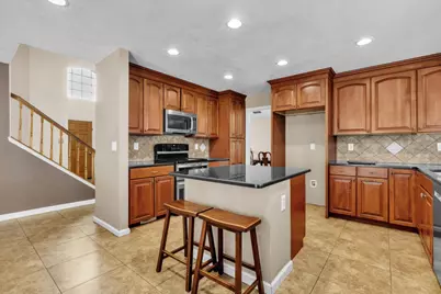 9186 Lagrange Court, Elk Grove, CA 95624 - Photo 11