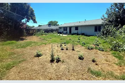 6736 Medora Drive, North Highlands, CA 95660 - Photo 17
