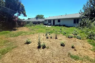 6736 Medora Dr, North Highlands, CA 95660 - Photo 17