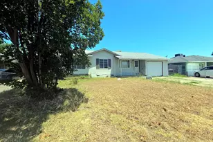 6736 Medora Dr, North Highlands, CA 95660 - Photo 3