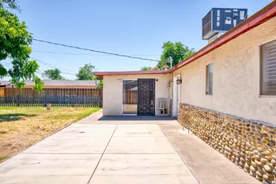 1636 Woodworth Avenue, Modesto, CA 95351 - Photo 31