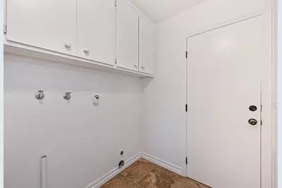 8340 Marina Greens Way, Sacramento, CA 95826 - Photo 23