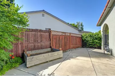 8340 Marina Greens Way, Sacramento, CA 95826 - Photo 41