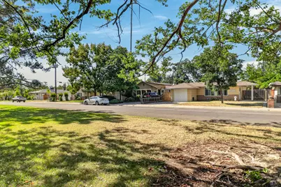 7021 21st Ave., Sacramento, CA 95820 - Photo 35