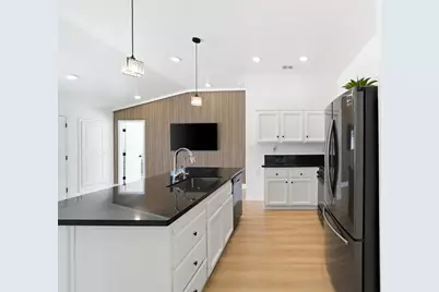8953 Monterey Oaks Drive, Elk Grove, CA 95758 - Photo 27