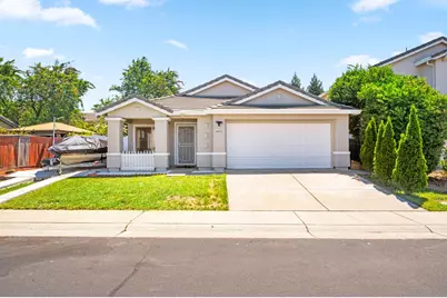 8953 Monterey Oaks Drive, Elk Grove, CA 95758 - Photo 9