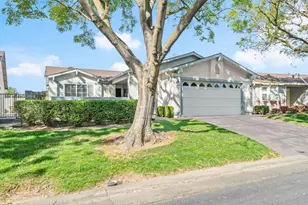 7579 Sunmore Ln, Sacramento, CA 95828 - Photo 3