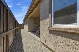 3910 Del Arco Ln, Sacramento, CA 95834 - Photo 35