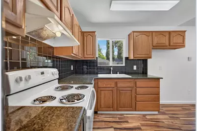 8783 El Toreador Way, Elk Grove, CA 95624 - Photo 11