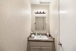 123 Valley Oak Dr, Roseville, CA 95678 - Photo 17