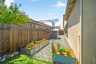 5628 Whisper Wind Way, Roseville, CA 95747 - Photo 3