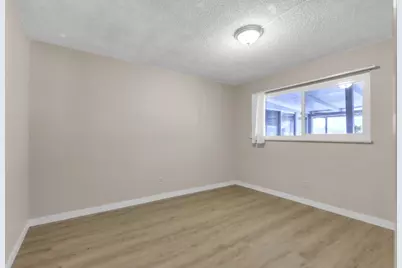 2047 Edwin Way, Sacramento, CA 95825 - Photo 11