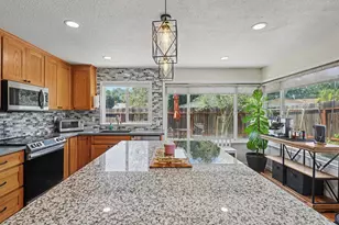6373 Navion Dr, Citrus Heights, CA 95621 - Photo 9