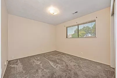 9700 Mira Del Rio Drive, Sacramento, CA 95827 - Photo 27