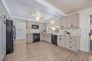 9700 Mira Del Rio Dr, Sacramento, CA 95827 - Photo 21
