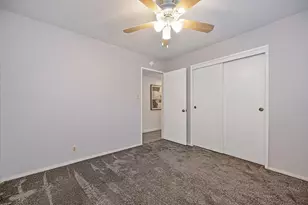9700 Mira Del Rio Dr, Sacramento, CA 95827 - Photo 31