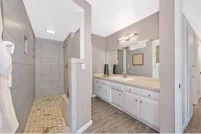 9700 Mira Del Rio Drive, Sacramento, CA 95827 - Photo 37