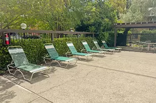 709 Woodside Ln E, Sacramento, CA 95825 - Photo 35