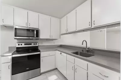 709 Woodside Ln E #2, Sacramento, CA 95825 - Photo 9