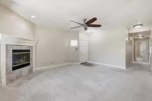 9189 E Laguna Way, Elk Grove, CA 95758 - Photo 25