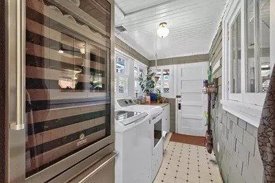2032 Castro Way, Sacramento, CA 95818 - Photo 23