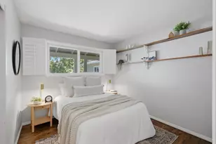 8222 Lake Forest Dr, Sacramento, CA 95826 - Photo 19