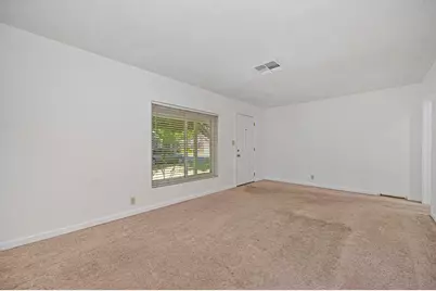 2993 Kroy Way, Sacramento, CA 95817 - Photo 9