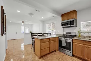 443 W 9th St, Stockton, CA 95206 - Photo 9