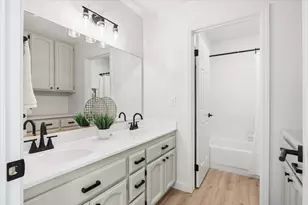 7812 River Village Dr, Sacramento, CA 95831 - Photo 21