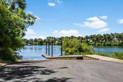 7812 River Village Drive, Sacramento, CA 95831 - Photo 33
