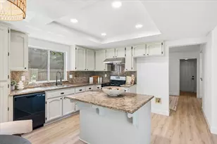 7812 River Village Dr, Sacramento, CA 95831 - Photo 11