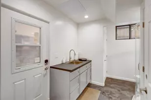 2526 Capitol Ave, Sacramento, CA 95816 - Photo 61