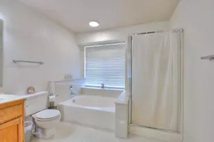 2605 River Creek Dr, Modesto, CA 95351 - Photo 47