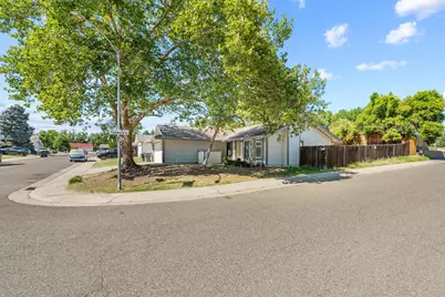 7400 Martignetti Court, Sacramento, CA 95842 - Photo 3