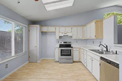204 Gelf Lane, Modesto, CA 95357 - Photo 9