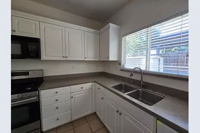 1906 Calaveras Court, Tracy, CA 95377 - Photo 11
