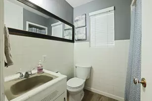 7613 E Harney Ln, Lodi, CA 95240 - Photo 43