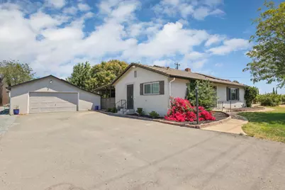 7613 E Harney Lane, Lodi, CA 95240 - Photo 37