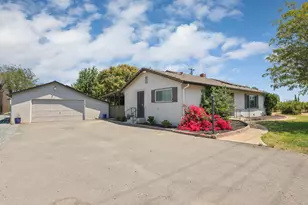 7613 E Harney Ln, Lodi, CA 95240 - Photo 37