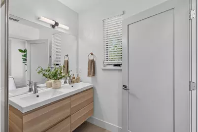 2745 35th Street, Sacramento, CA 95817 - Photo 25