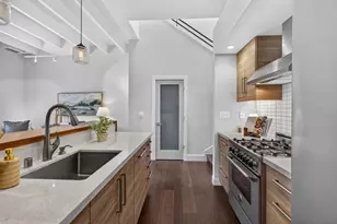 2745 35th St, Sacramento, CA 95817 - Photo 9