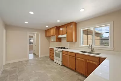 2555 W Sonoma Avenue, Stockton, CA 95204 - Photo 13