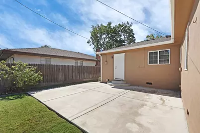 2555 W Sonoma Avenue, Stockton, CA 95204 - Photo 37