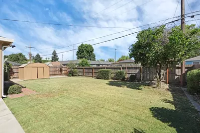 2555 W Sonoma Avenue, Stockton, CA 95204 - Photo 33