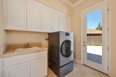 9097 Sunset Avenue, Fair Oaks, CA 95628 - Photo 37