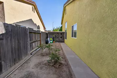 625 SE Helen Drive, Turlock, CA 95382 - Photo 31