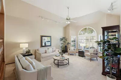 7711 River Landing Dr, Sacramento, CA 95831 - Photo 5